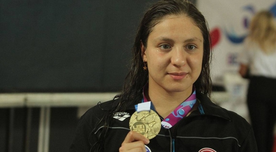 Avrupa Gençler Yüzme Şampiyonası'nda Merve Tuncel altın madalya kazandı