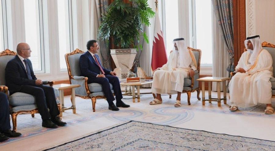 Cumhurbaşkanı Yardımcısı Yılmaz ve Bakan Şimşek, Katar Emiri'ni ziyaret etti