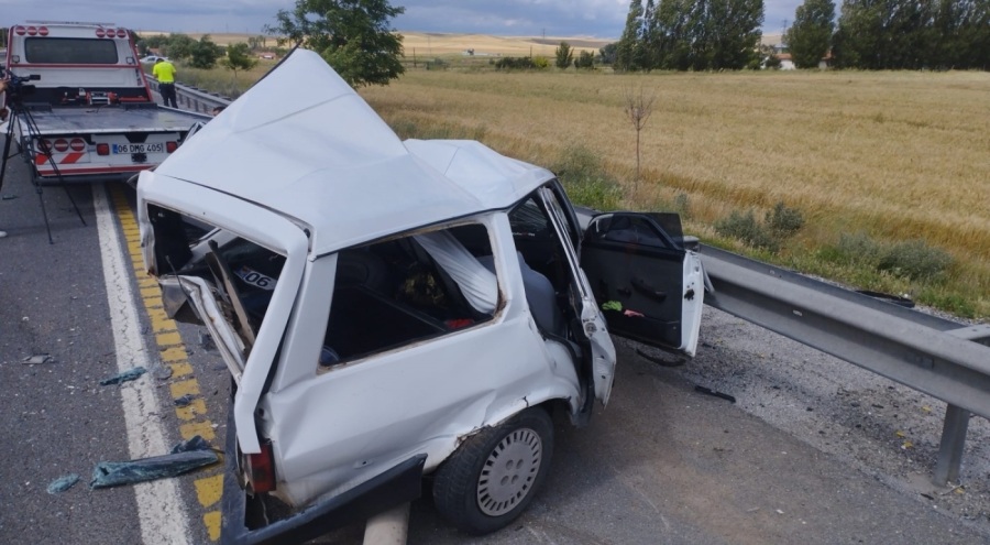 Tofaş marka otomobil kağıt gibi ezildi