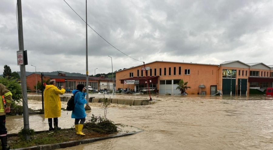 Bartın'da 50 kişi mahsur kaldı! Helikopterle kurtarılıyorlar