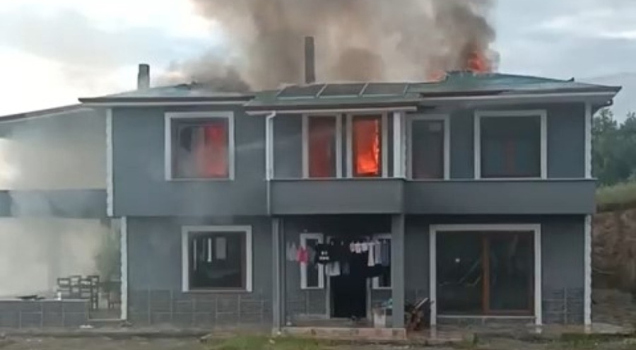 Bursa'da sobayı yakmak isterken, evi yaktı!