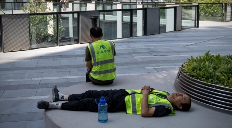 Çin, açık alanda çalışmayı yasakladı