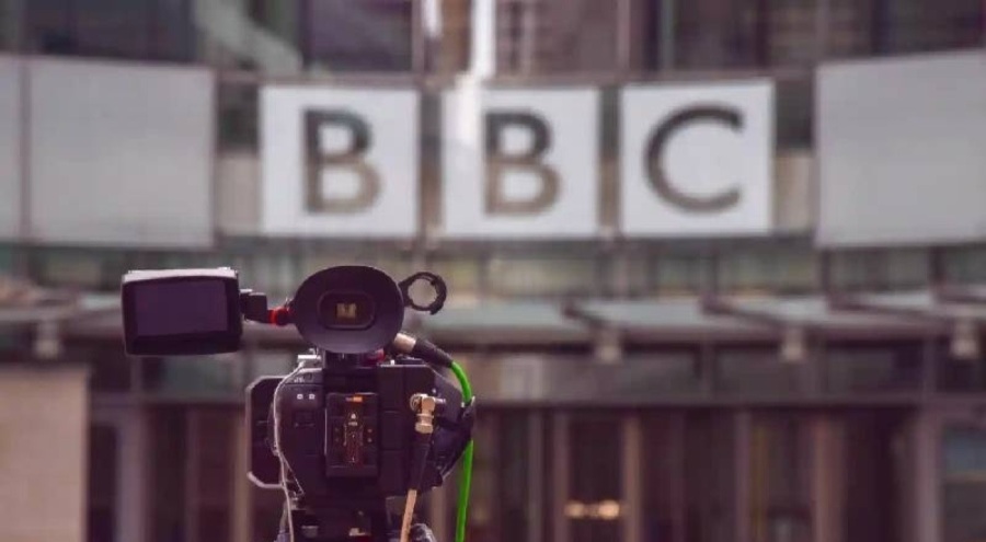 BBC sunucusu, genç kızdan para karşılığı müstehcen fotoğraflar aldı iddiası!