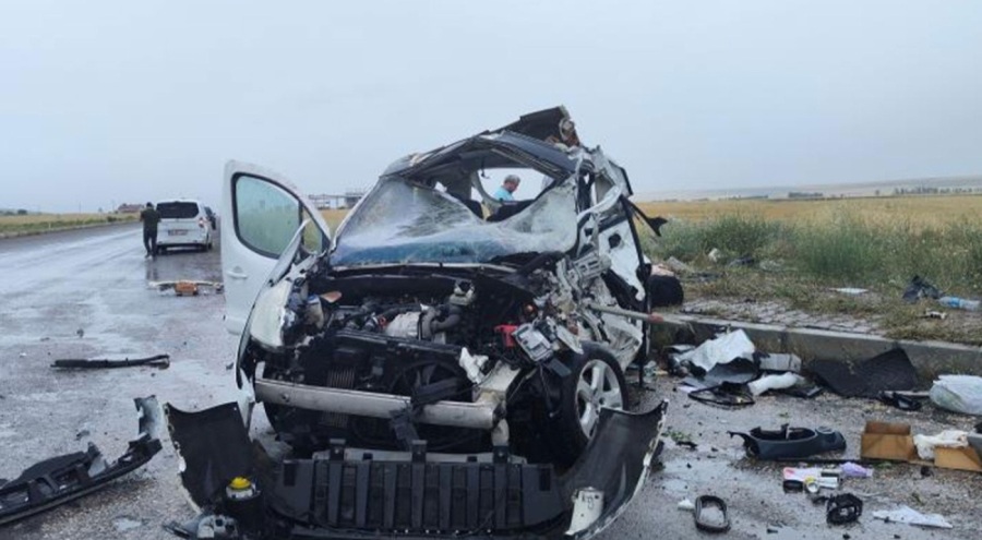 Sivas'ta korkunç kaza, ölü ve yaralılar var