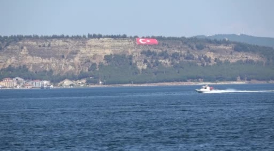 85 kaçak göçmen ile 2 göçmen kaçakçısı yakalandı