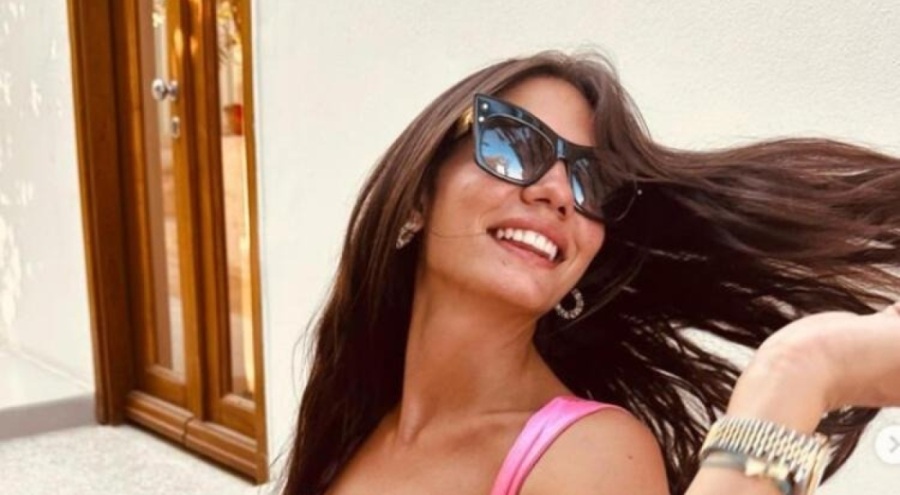 Yerli 'Barbie' Demet Özdemir