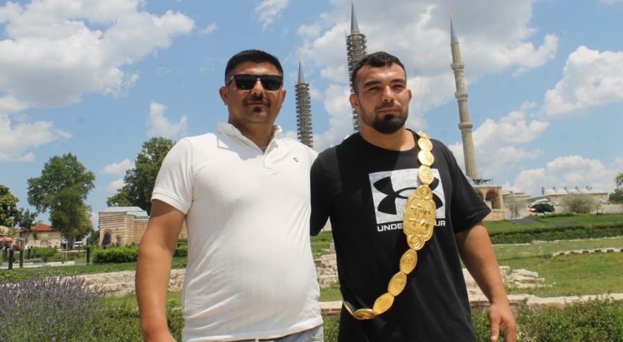 Başpehlivan Zeybek: "Kemeri alacağım ve bu caddede yürüyeceğim demiştim"