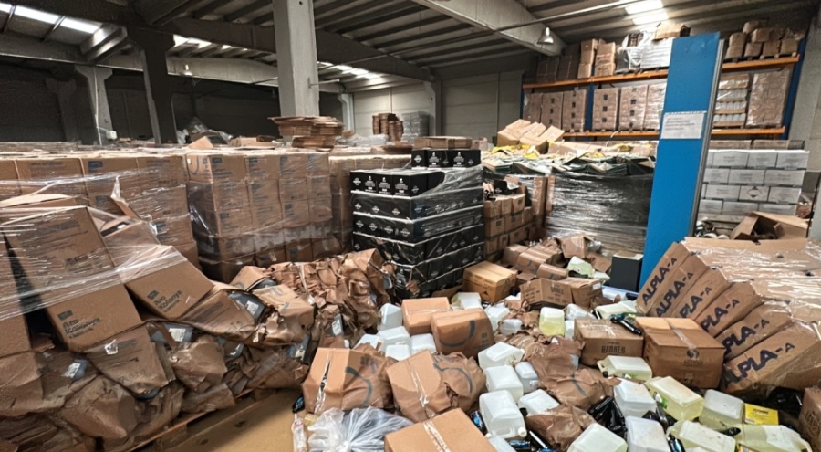 Kolonya fabrikası selden etkilendi