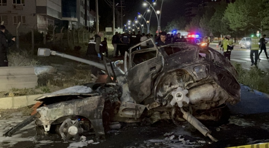 Niğde'de korkunç kaza: 3 ölü