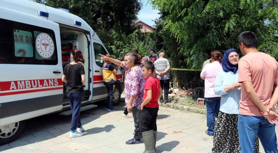 Sele kapılan babasının cesedini buldu