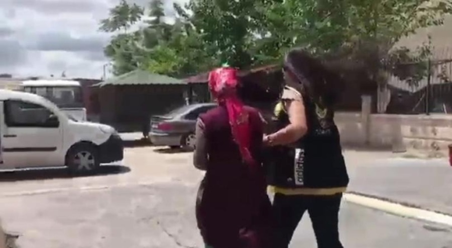 Bir evden 25 gram altın ve 1000 dolar çalan kadın tutuklandı!