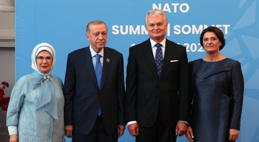 Erdoğan, Litvanya'da resmi akşam yemeğine katıldı