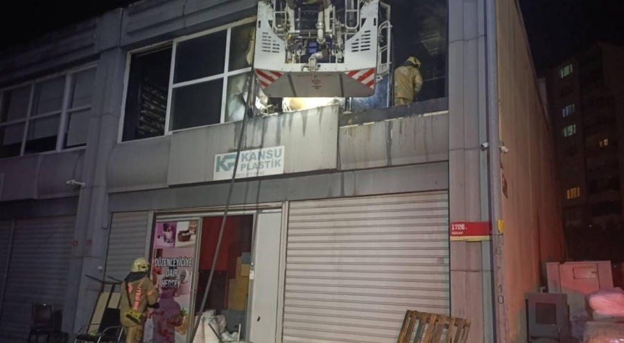 İstanbul'da plastik üretim tesisinde yangın