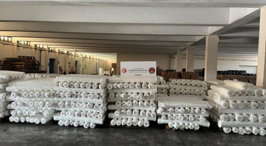 Mersin'de operasyonda 267 bin metre polyester kumaş bulundu