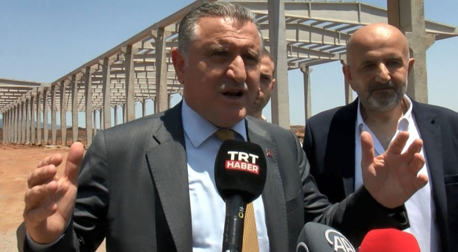 Gençlik ve Spor Bakanı'ndan deprem bölgesine yapılacak yurtlarla ilgili açıklama