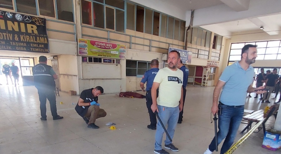 Kahvede okey oynarken öldürüldü