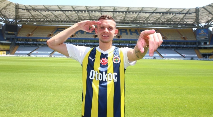Fenerbahçe ile Szymanski 4 yıllık sözleşme imzaladı