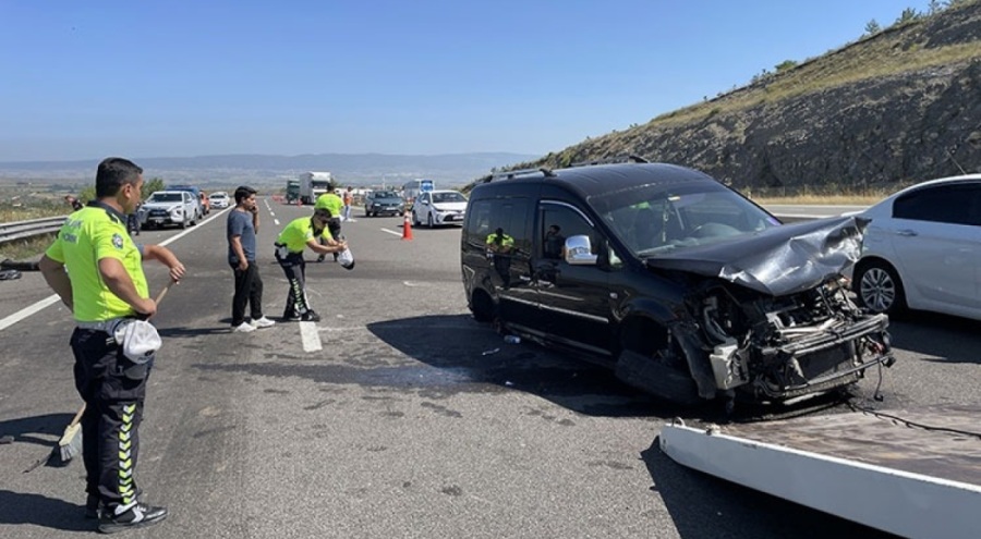 Anadolu Otoyolu'nda korkutan kaza