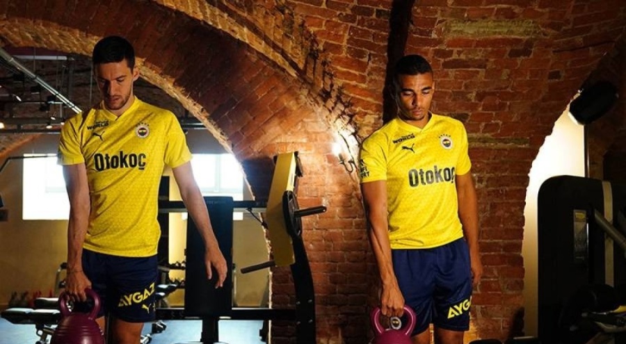 Fenerbahçe'de Alexander Djiku ve Umut Nayir antrenmana katıldı