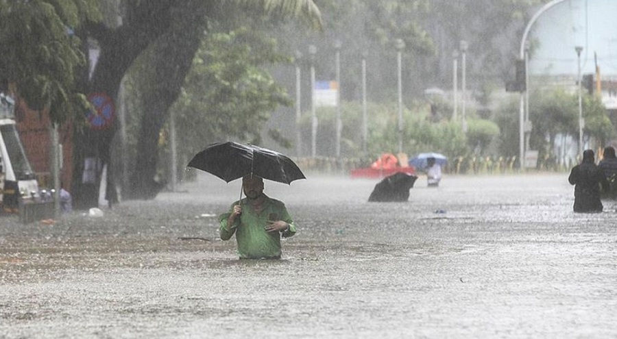 Hindistan'da ölü sayısı 100'ü geçti