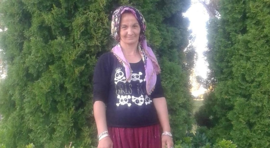 Bursa'da derede ölü bulunan kadının cenazesini yakınları Balıkesir'e götürüldü