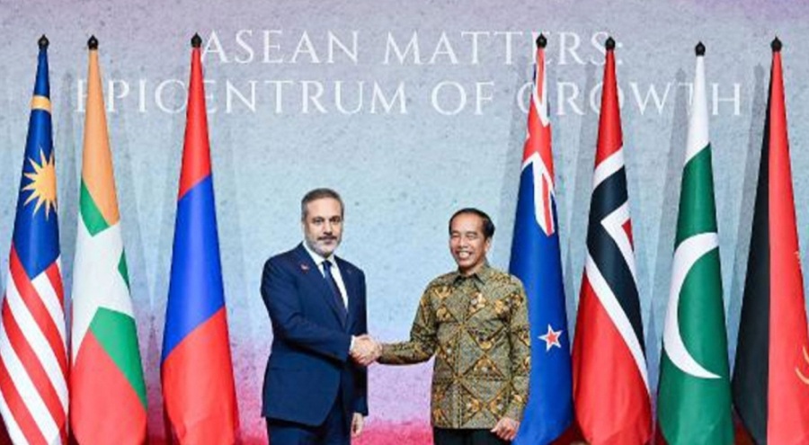 Bakan Fidan, Endonezya Devlet Başkanı Widodo ile görüştü