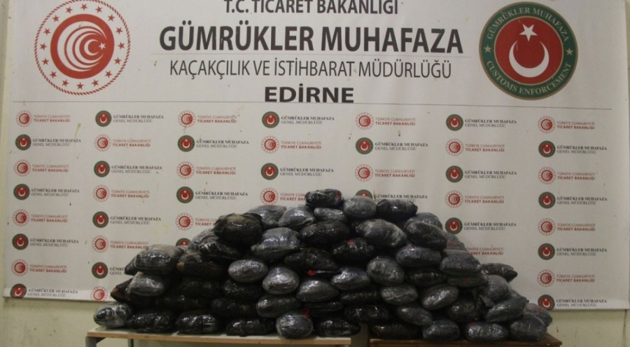 Kapıkule'de kilolarca esrara el konuldu