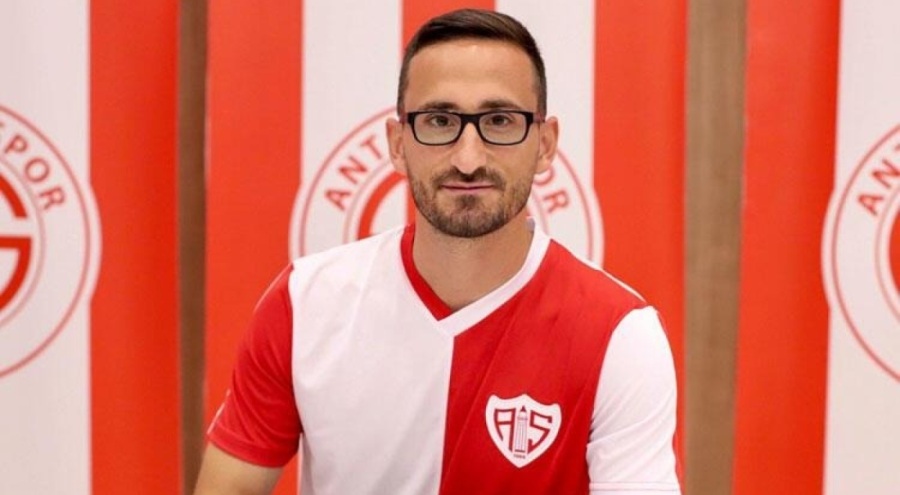 Antalyaspor, Erdoğan Yeşilyurt transferini açıkladı