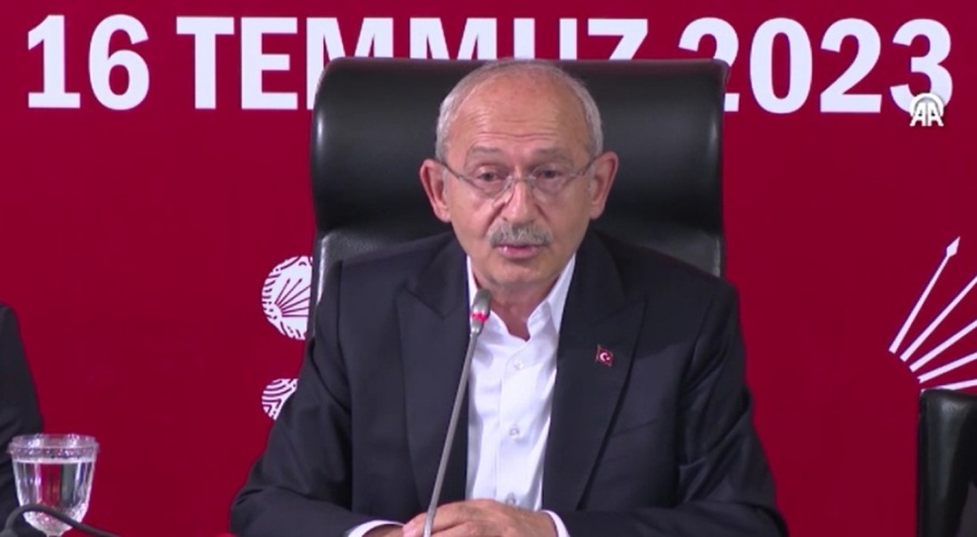 Kılıçdaroğlu, partisinin gençlik kolları il başkanlarıyla bir araya geldi