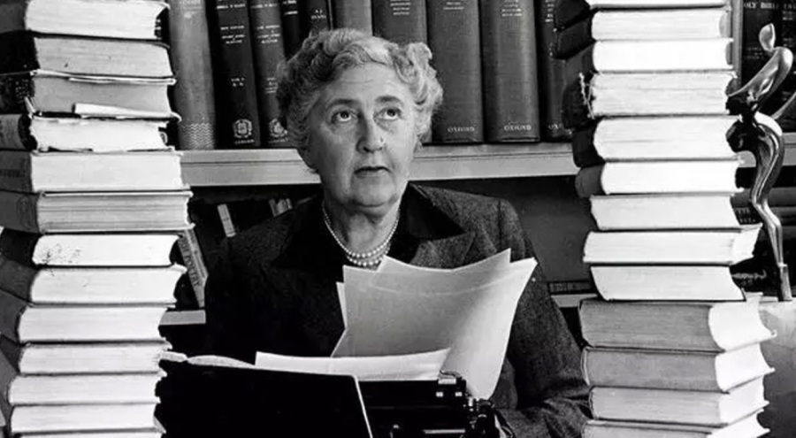 Agatha Christie'nin eski evinde 100'den fazla kişi mahsur kaldı