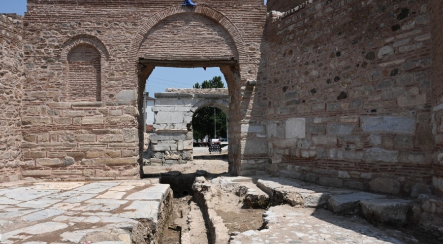 Bursa İznik'te restorasyon çalışmaları sürüyor