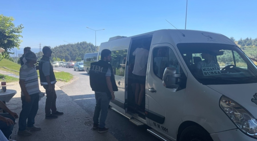 Bursa'da yabancı uyruklu vatandaşlara yönelik operasyon! 14 kişi sınır dışı edilecek
