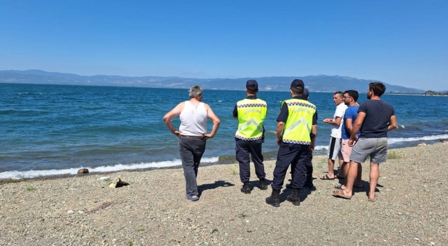 Bursa'da "boğuldu" diye aranıyordu yüzerek çıktı!