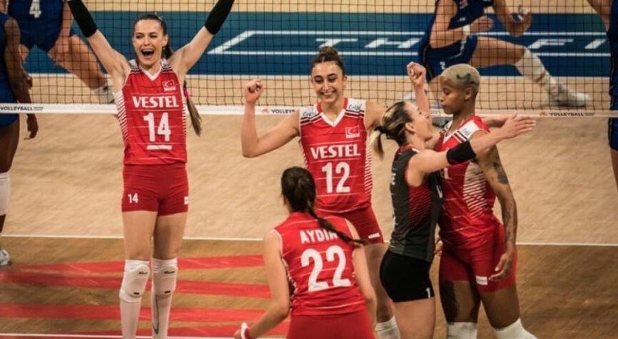 Türk sporunun "yüz akı" kadın voleybolu, uluslararası başarılarını sürdürüyor