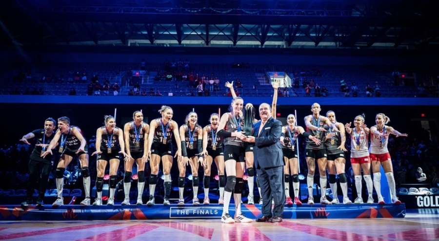 Tüm dünya Filenin Sultanları'nı konuşuyor: Türkiye parlıyor!