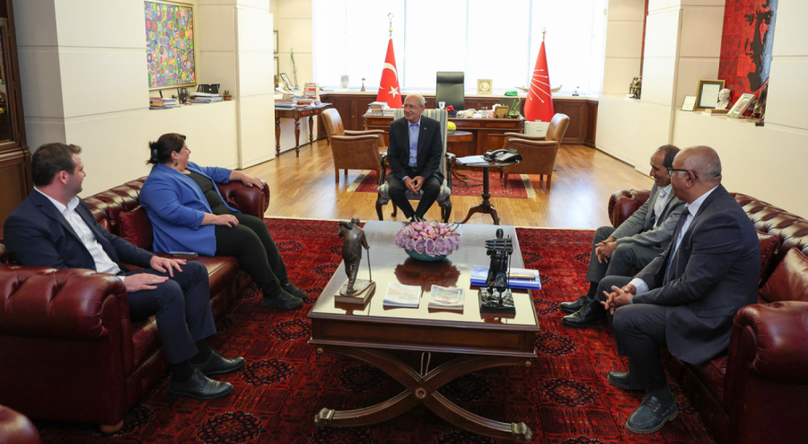 Kılıçdaroğlu, Kamu Emekçileri Sendikaları Konfederasyonu heyeti ile görüştü