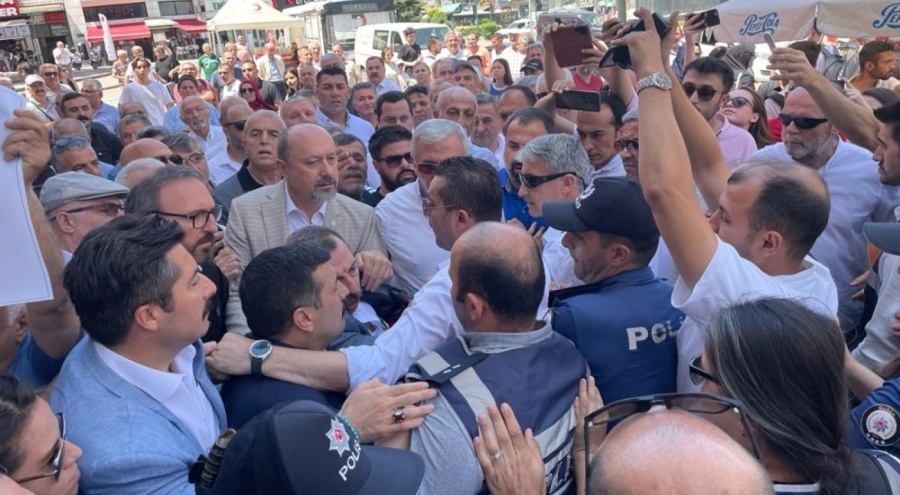 Bursa'da benzin bidonlu protestoda arbede!