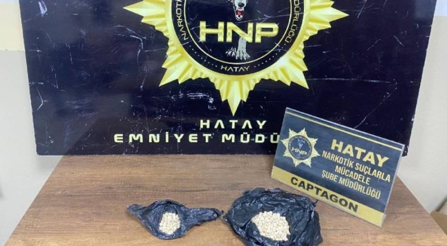 Evinde yüzlerce uyuşturucu hapla yakalanan zanlı tutuklandı