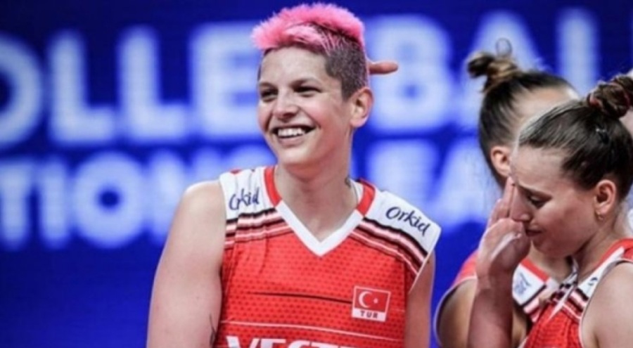 Ebrar Karakurt: Türk kadının gücünü gösterdiğimizi düşünüyorum