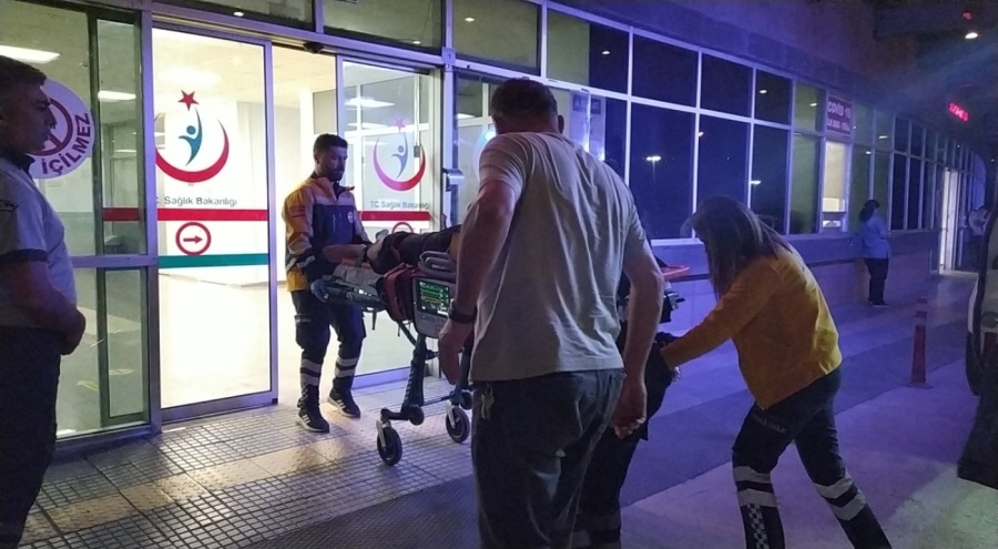 Aranan şahıs polisi görünce dördüncü kattan atladı