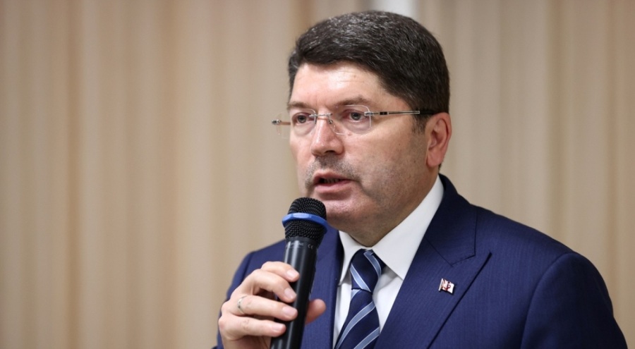 Bakan Tunç'tan  Avrupa Parlamentosu'nun Türkiye rapor taslağına tepki