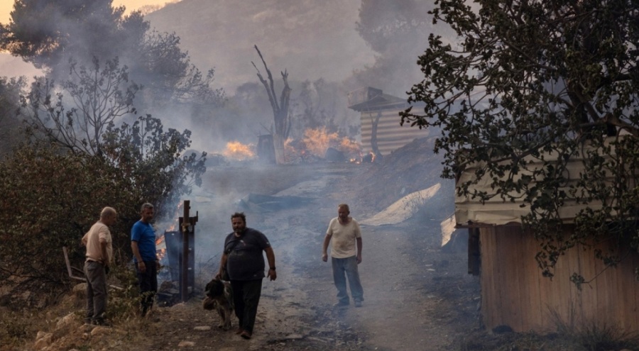 Yunanistan 3 gündür yanıyor!