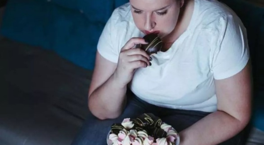 Duygusal açlık sağlıklı beslenmenin önüne geçebilir