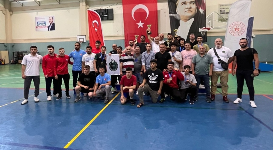 Türkiye İşitme Engelliler Güreş Şampiyonası Bursa'da yapıldı