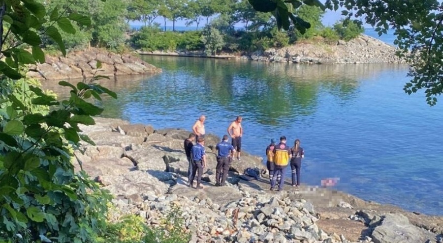 Rize'de deniz kenarında bir kişinin cansız bedeni bulundu