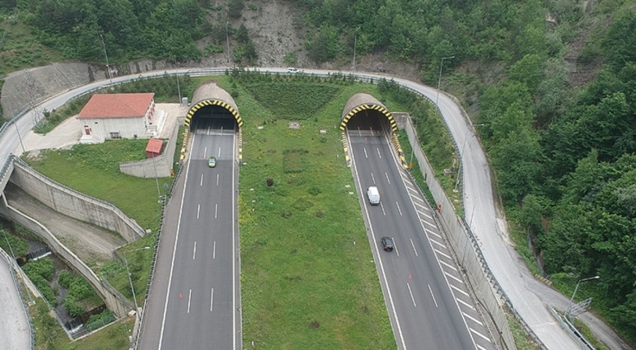 Heyelan tehlikesine karşı Bolu Dağı Tüneli uzatılacak