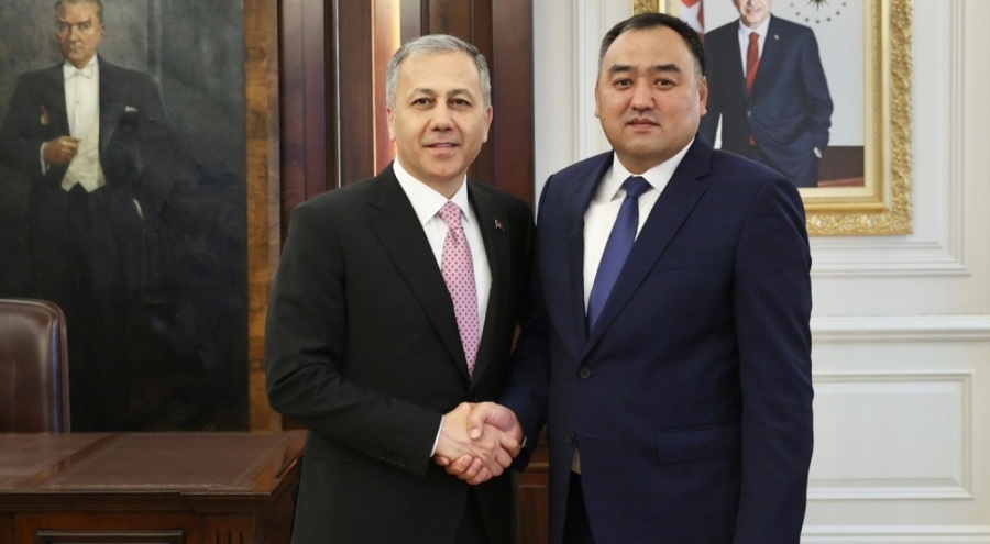 Bakan Yerlikaya, Kırgız mevkidaşı ile görüştü
