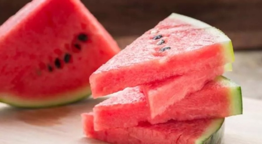 Yazın sık tüketilen karpuzun fazlası karaciğerde yağa dönüşüyor