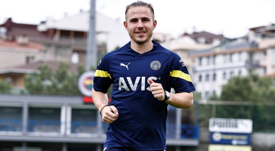 Dimitrios Pelkas imza için İstanbul'a geldi