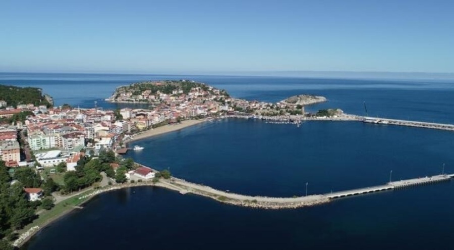 Amasra'ya yerli ve yabancı turist akını!